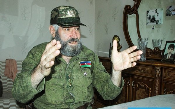 Fidel Kastronun sumqayıtlı oxşarı: "Qorbaçov, Hitler, Lenin, Merlin Manro, Tetçer mənimlə eyni otaqda oturmuşdu" - MÜSAHİBƏ