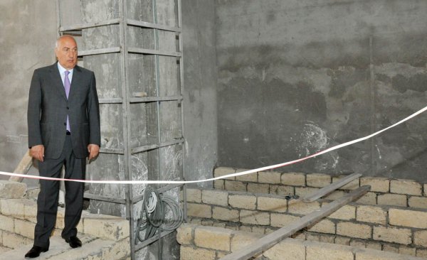 Zakir Fərəcov Sumqayıtda müasir üslubda inşa edilən Heydər Əliyev Mərkəzində – FOTOLAR
