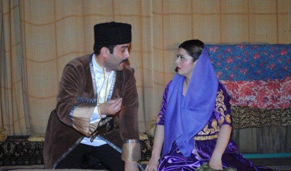 Sumqayıt Teatrı 47-ci mövsümü "Hacı Qara" komediyası ilə yekunlaşdırıb -FOTO