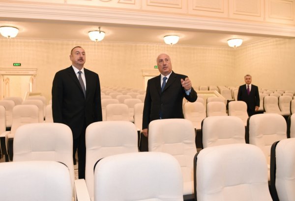 Prezident Sumqayıt Dövlət Dram Teatrının binasında yaradılan şəraitlə tanış olub -FOTO