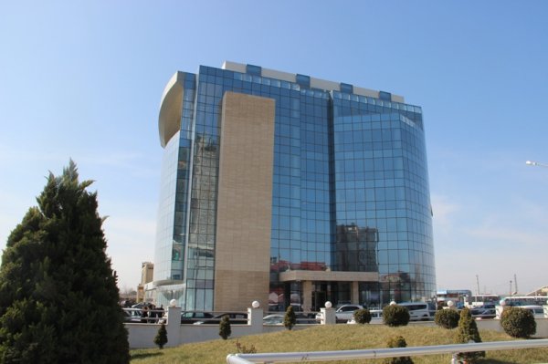 Sumqayıtda ofis axtaranlar üçün ən sərfəli şərtlər “Sülh Plaza”da – Yeni “3+1 kampaniyası” (FOTOLAR)