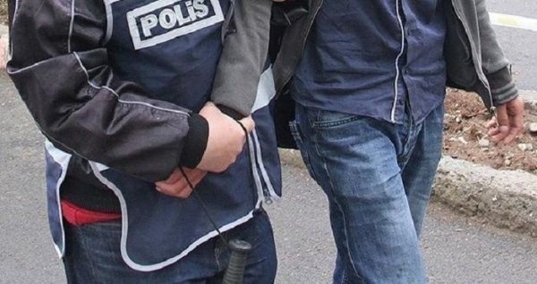 235 polis həbs edildi