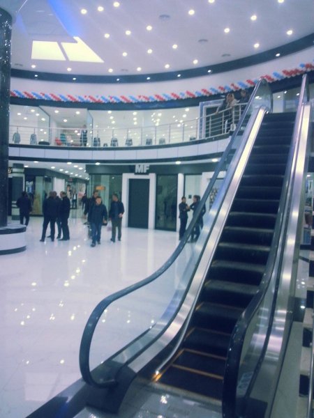 Sumqayıtın ən böyük ticarət mərkəzinin açılışı olub (FOTOSESSİYA)