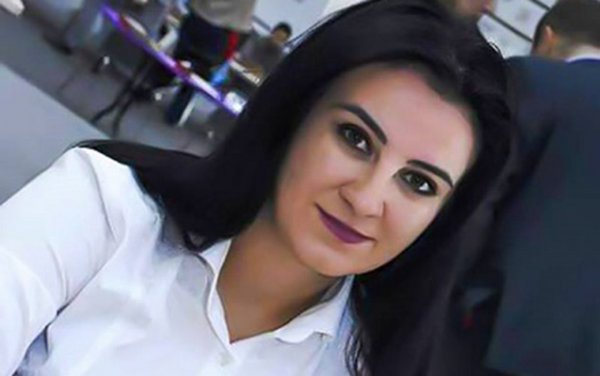 Sumqayıtlı qadın şahmatçı: “Gülağa Tənha ilə 1 il 6 ay evli qaldım” Sumqayıtlı qadın şahmatçı: “Gülağa Tənha ilə 1 il 6 ay evli qaldım”