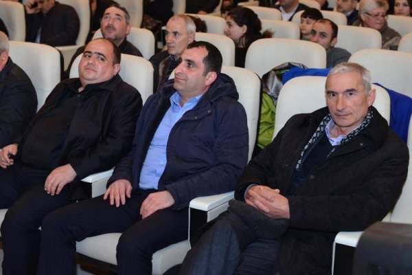 Sumqayıt Dövlət Dram Teatrının kollektivi Novruz bayramı ərəfəsində kimyaçılar qarşısında çıxış edib
