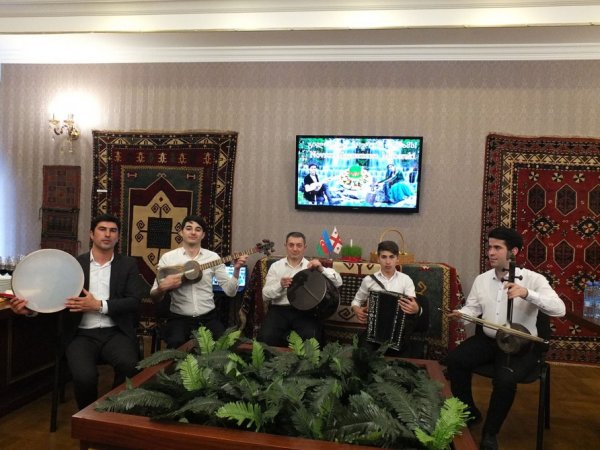 Abşeron rayon 11 illik musiqi məktəbinin kollektivi qonşu Gürcüstan respublikasında - FOTOLAR