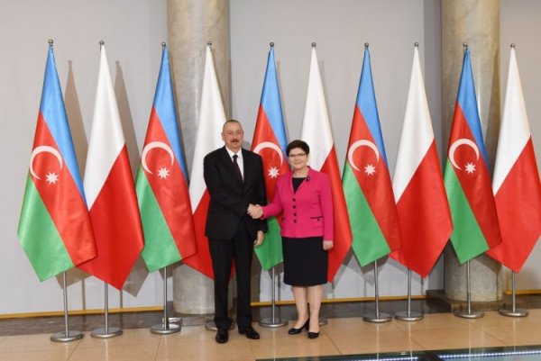 Azərbaycan prezidenti Polşa baş naziri ilə görüşüb