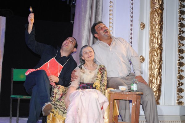  Sumqayıt Dövlət Dram Teatrında yeni tamaşa - "Ocaq" (FOTOLAR)