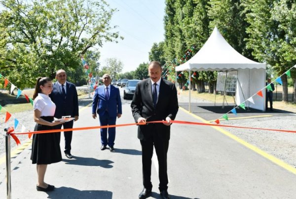 Prezident Qaxda avtomobil yolunun açılışında iştirak edib