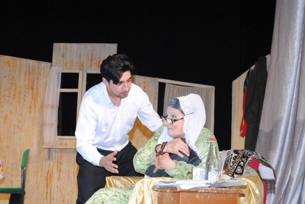 Sumqayıt teatrı yeni mövsümü "Ocaq" tamaşasının premyerası ilə açacaq – ANONS