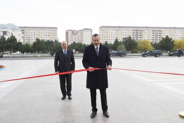 Prezident YAP-ın Sumqayıt şəhər təşkilatının inzibati binasının və Bayraq Muzeyinin açılışında - FOTO