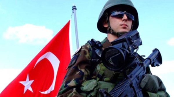 Bütün Türkiyə azərbaycanlı ifaçının bu hərəkətini danışır - VİDEO