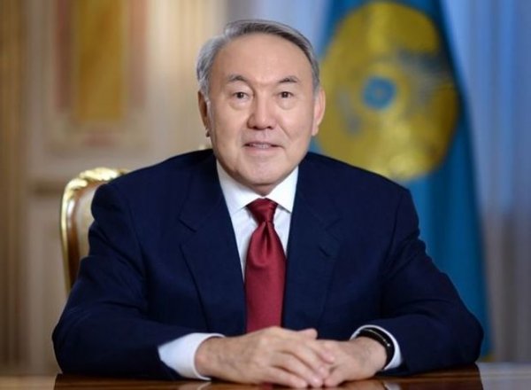 Nazarbayev yeni qazax əlifbasını təsdiqləyib