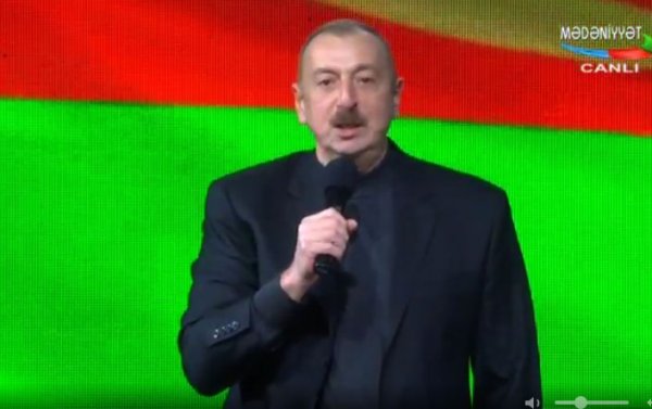 Prezident ailə üzvləri ilə konsertdə - Gənclərə çağırış etdi