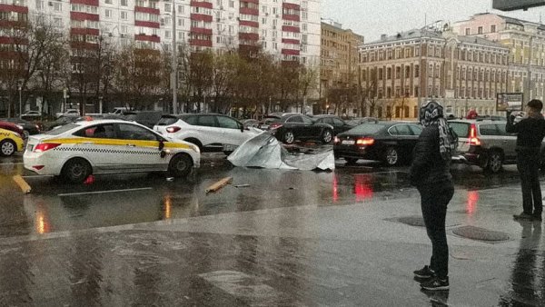 Moskvada qasırğa nəticəsində 2 nəfər ölüb, 17 nəfər xəsarət alıb