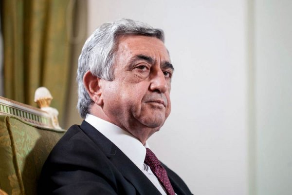 Serj Sarkisyan Ermənistanın hakim partiyasının sədrliyindən də istefa verib