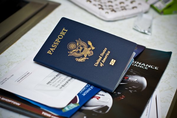 Hava limanında pasport yoxlaması 10 saniyə çəkəcək