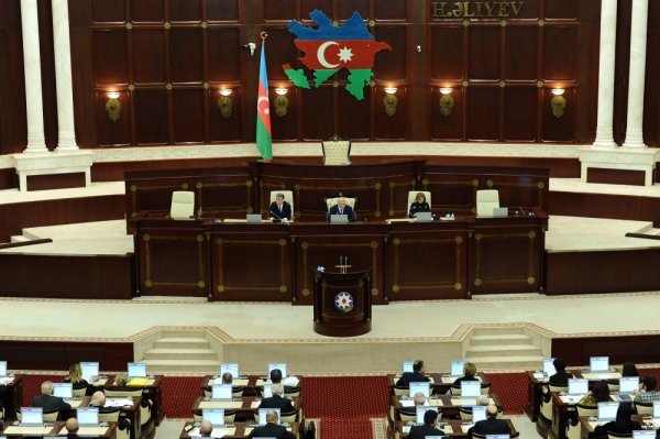 Milli Məclisin ən çox maaş alan deputatları - SİYAHI