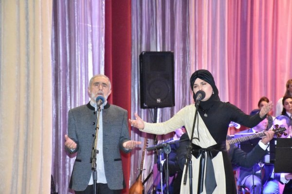 Sumqayıt Regional Mədəniyyət İdarəsinin Xalq Çalğı Alətləri Orkestri abşeronlular üçün konsert verib