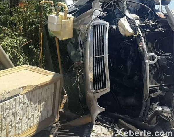 Sumqayıtda avtomobil aşdı:yaralılar var - FOTO