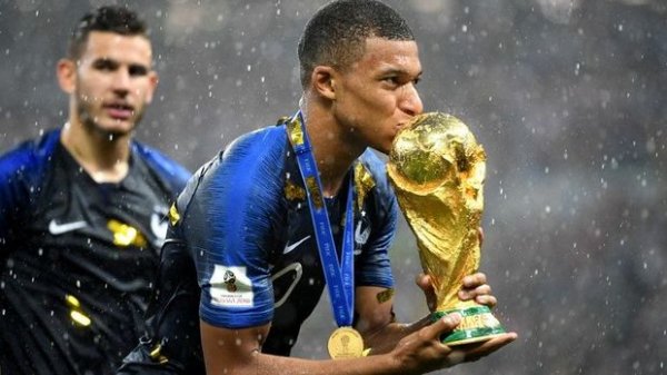 Fransa millisi dünya çempionluğuna görə FIFA-dan nə qədər qazandı?