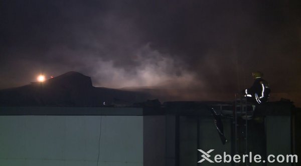 Sumqayıtda baş verən güclü yanğın söndürüldü: hadisə yerindən VİDEO  + FOTOLAR