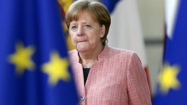 Alman mətbuatı Merkeli itirib