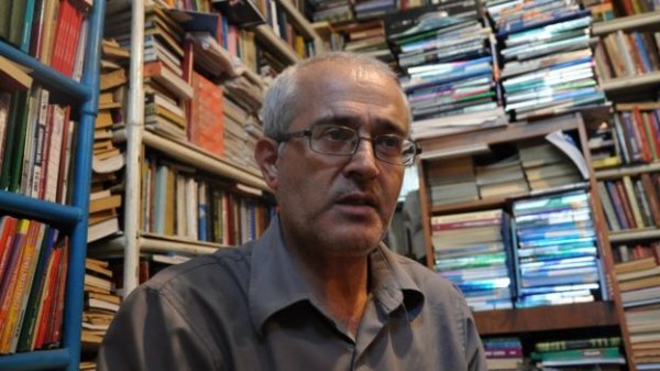 Kitabçı Xan Rəsuloğlu: "Sənin bu dükanı bağlamağa ixtiyarın yoxdur, o bütün Sumqayıtındır"