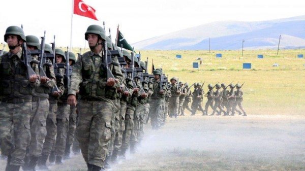 Türkiyə ordunu sərhədə yeritdi - FOTO