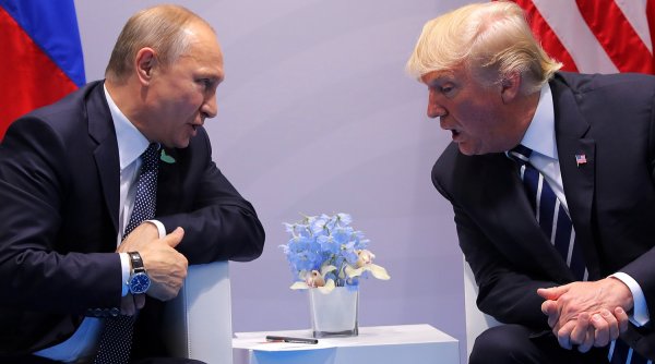 Dmitri Peskov: "Putin ilə Tramp arasındakı görüşə hazırlıq başlayıb"