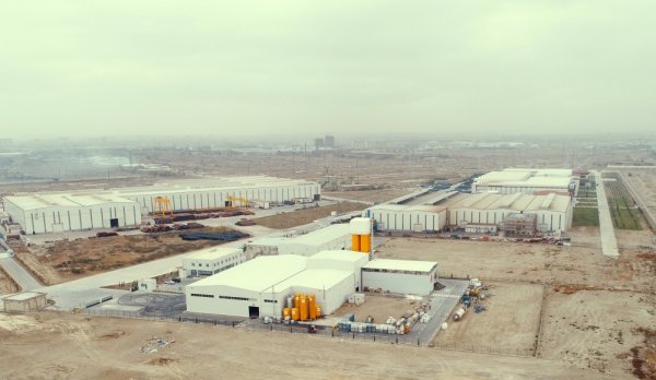 Prezident Sumqayıt Kimya Sənaye Parkında inşaat kimyəviləri zavodunun açılışında iştirak edib