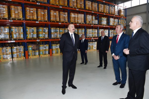 Prezident Sumqayıt Kimya Sənaye Parkında inşaat kimyəviləri zavodunun açılışında iştirak edib