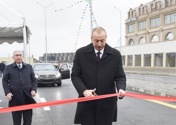 İlham Əliyev yeni yolun açılışında-FOTO