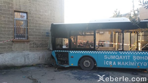 Sumqayıtda avtobus qəzasında yaralananlardan 19-u xəstəxanadadır - FOTOLAR