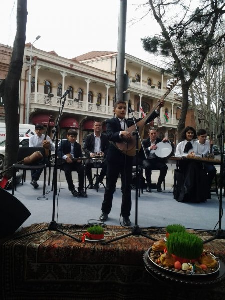Sumqayıt Regional Mədəniyyət İdarəsinin musiqi kollektivi Gürcüstanda “Novruz” tədbirlərinə qatılıb - FOTOLAR