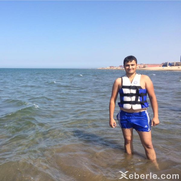 Sumqayıtlı tanınmış həkimin dənizdə boğulan oğlunun FOTOLARI