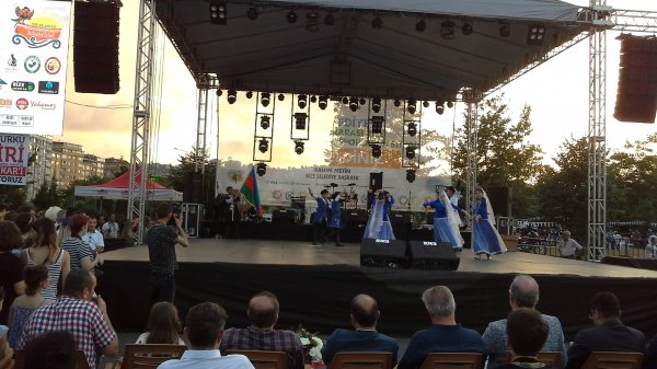 Sumqayıt Regional Mədəniyyət İdarəsinin kollektivi Türkiyədə keçirilən festivallarda ölkəmizi uğurla təmsil edib - FOTOLAR