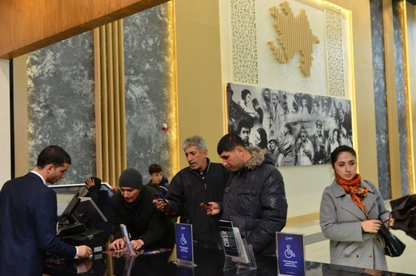 Prezident açılış etdi, Sumqayıtda insanlar kinoteatra axışdı – FOTOLAR