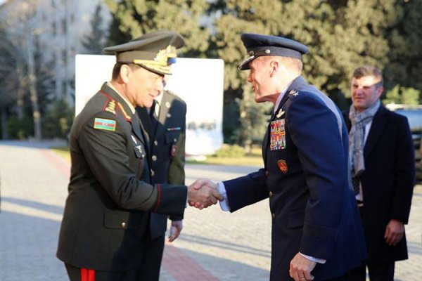 Nəcməddin Sadıkov NATO-nun Avropadakı Ali komandanı ilə görüşüb
