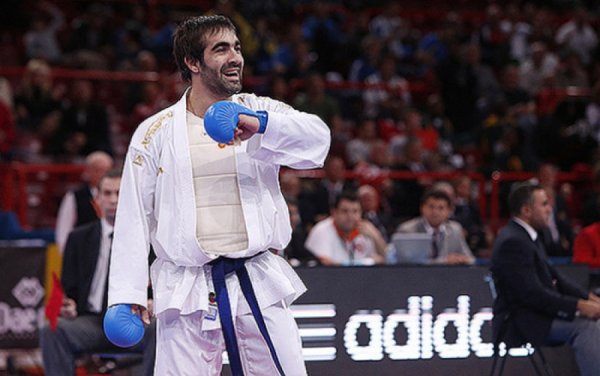 Rafael Ağayev Tokio olimpiadasına lisenziya qazandı