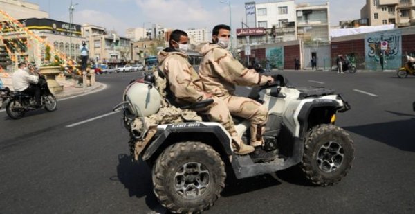 İran ordusu bioloji silahla dezinfeksiya işlərinə başladı - FOTO