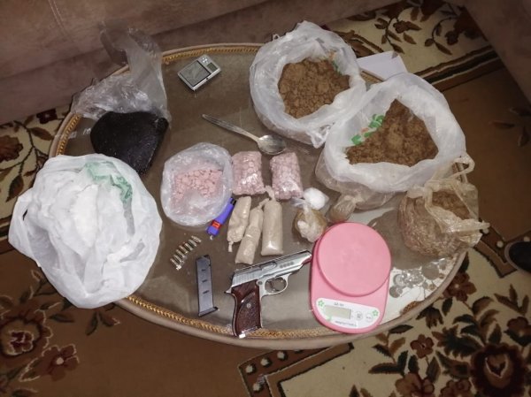 Sumqayıtda onlayn yolla narkotik maddələr satan narkokuryer saxlanıldı – VİDEO