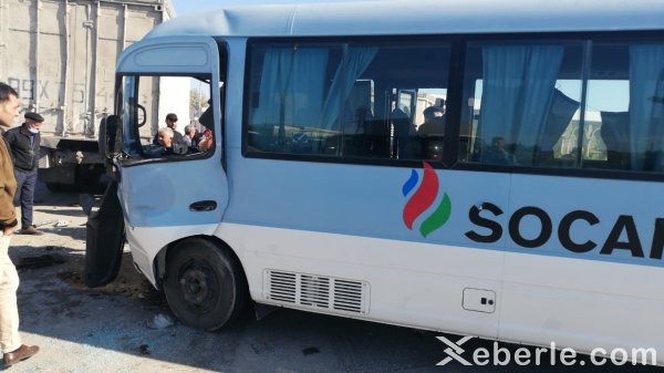 Sumqayıtda "SOCAR"a məxsus mikroavtobus "KamAZla toqquşdu: yaralılar var (VİDEO+FOTO)