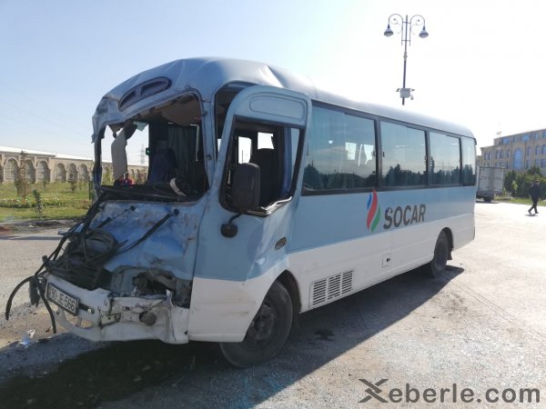 Sumqayıtda "SOCAR"a məxsus mikroavtobus "KamAZla toqquşdu: yaralılar var (VİDEO+FOTO)