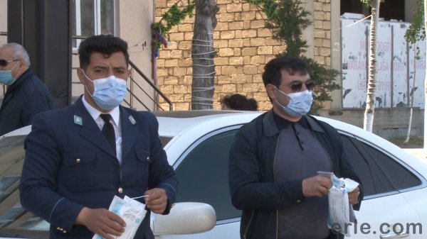 Sumqayıtda sərnişinlərə 2000-dən çox tibbi maska  paylanıldı - FOTO