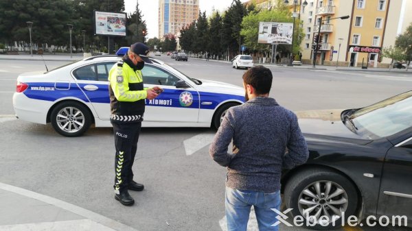 Sumqayıtda yol polisi vətəndaşın köməyinə belə çatdı -FOTO