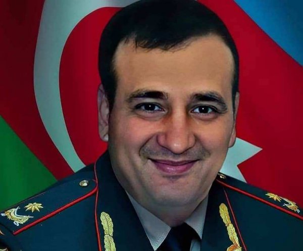 "Sumqayıt Şəhidlər Xiyabanında şəhid general Polad Həşimovun heykəli ucaldılsın" - TƏKLİF