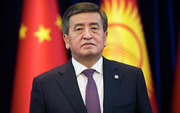 Qırğızıstan Prezidenti istefa verdi