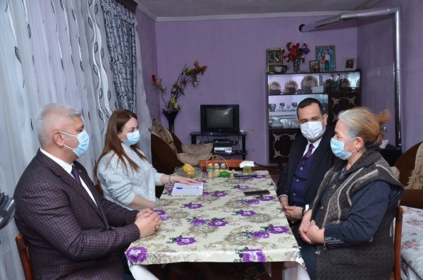 Sumqayıtda qazilərlə bağlı işçi qrup yaradılıb, ailələr ziyarət olunur - FOTOLAR