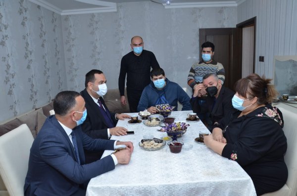 Sumqayıtda qazilərlə bağlı işçi qrup yaradılıb, ailələr ziyarət olunur - FOTOLAR